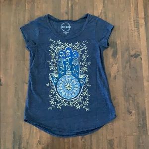 Lucky Brand blue and Gold Henna Tee EUC Si…